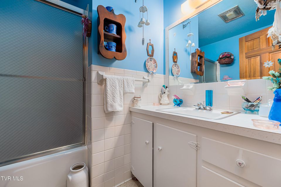 Photo #29: 1115 Huffine Road