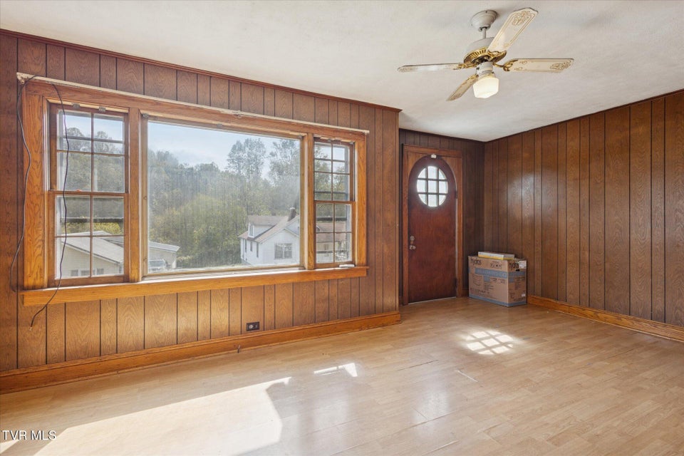 Photo #5: 279 Chapel Street