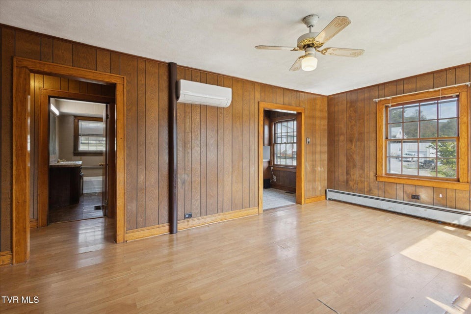 Photo #6: 279 Chapel Street