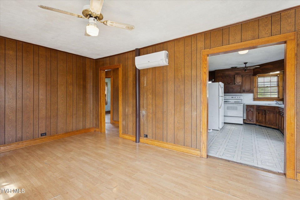 Photo #8: 279 Chapel Street