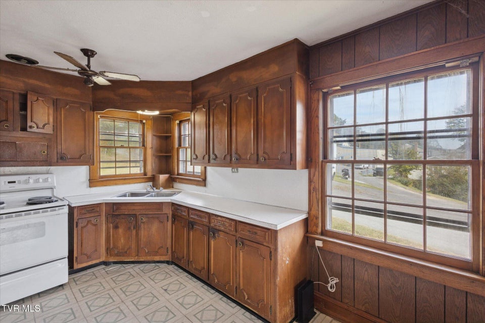 Photo #9: 279 Chapel Street