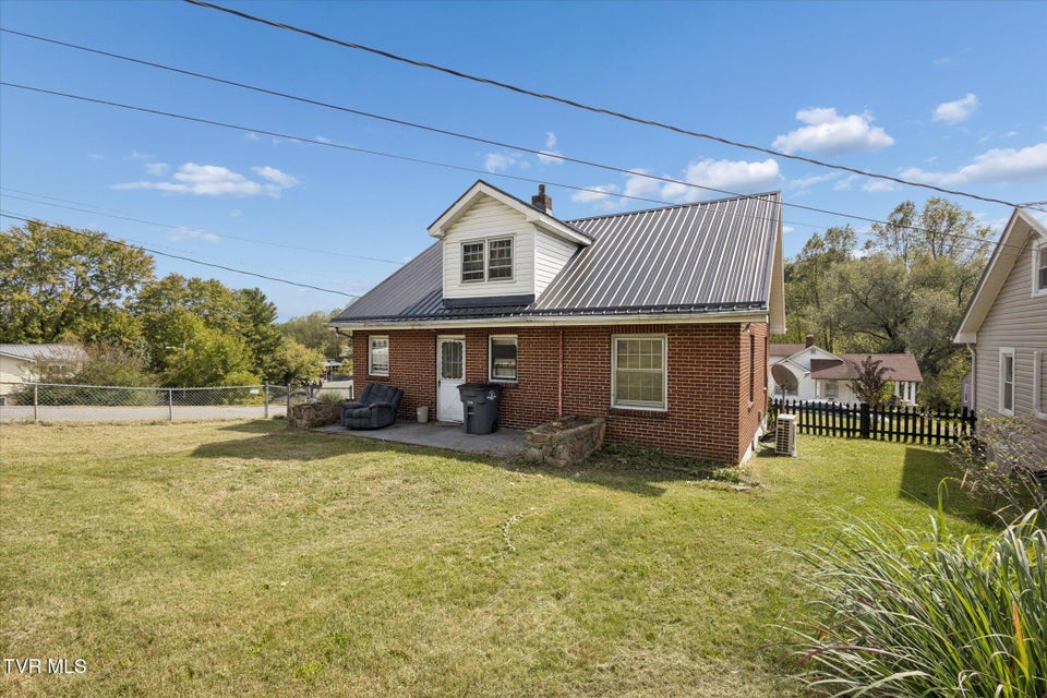 Photo #25: 279 Chapel Street