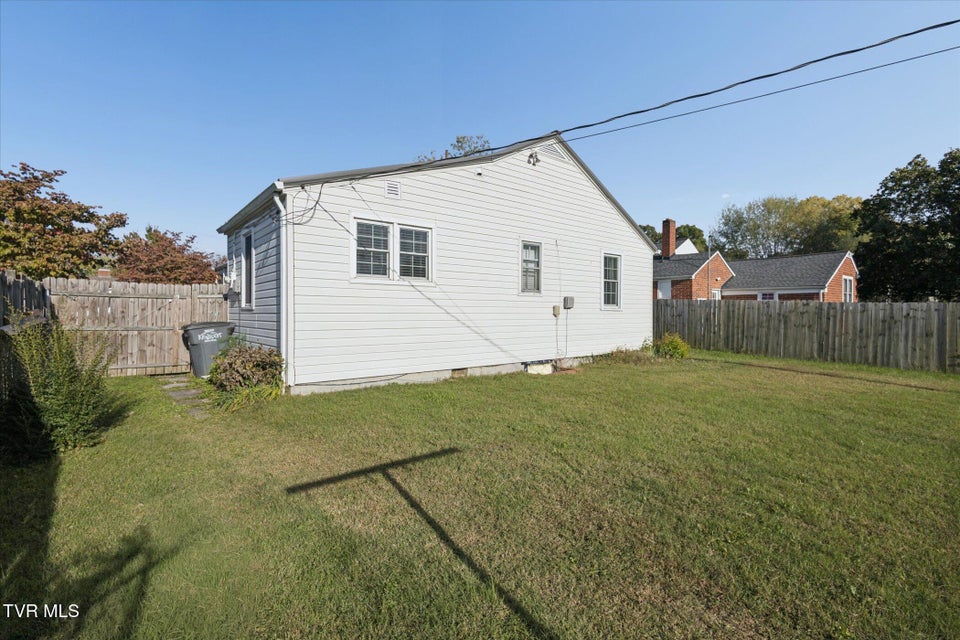 Photo #17: 1613 Carolina Avenue