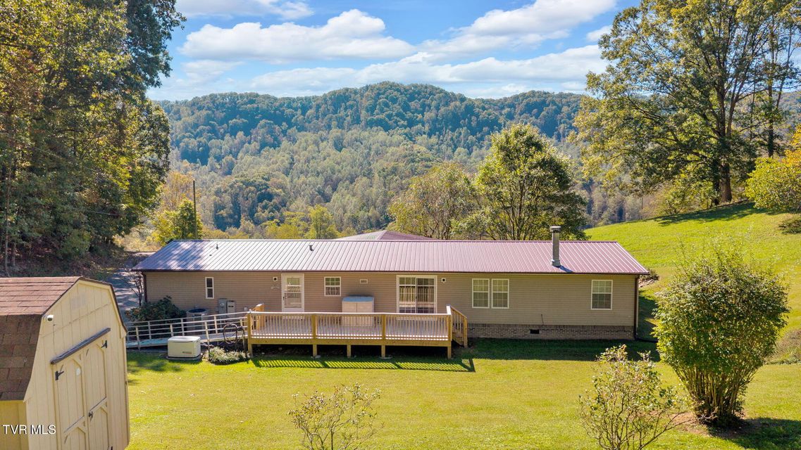 Photo #5: 384 Sugar Pine Lane