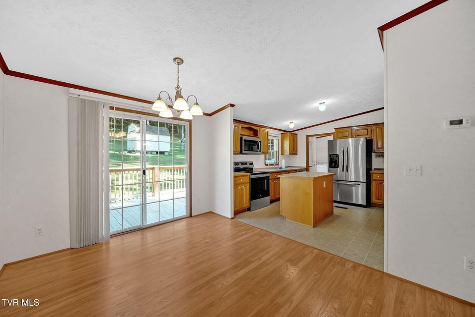 Photo #9: 384 Sugar Pine Lane