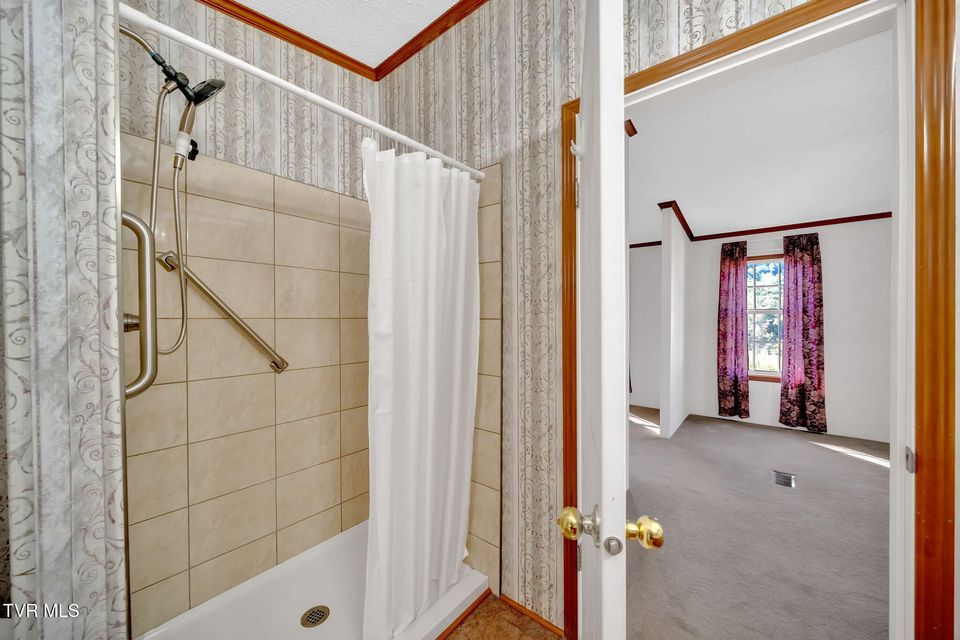 Photo #17: 384 Sugar Pine Lane