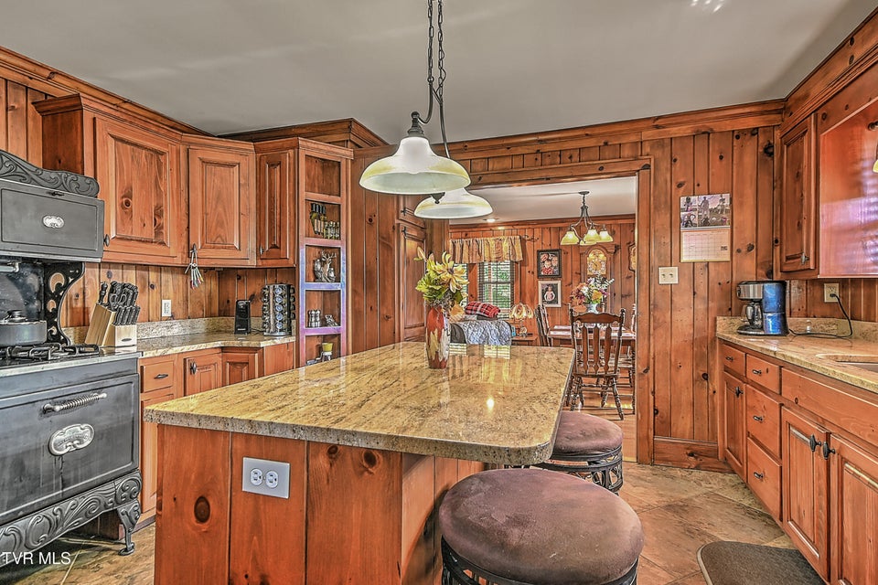 Photo #14: 700 Park Street