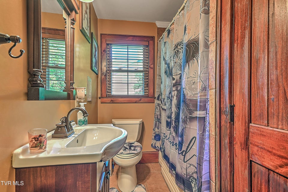 Photo #20: 700 Park Street