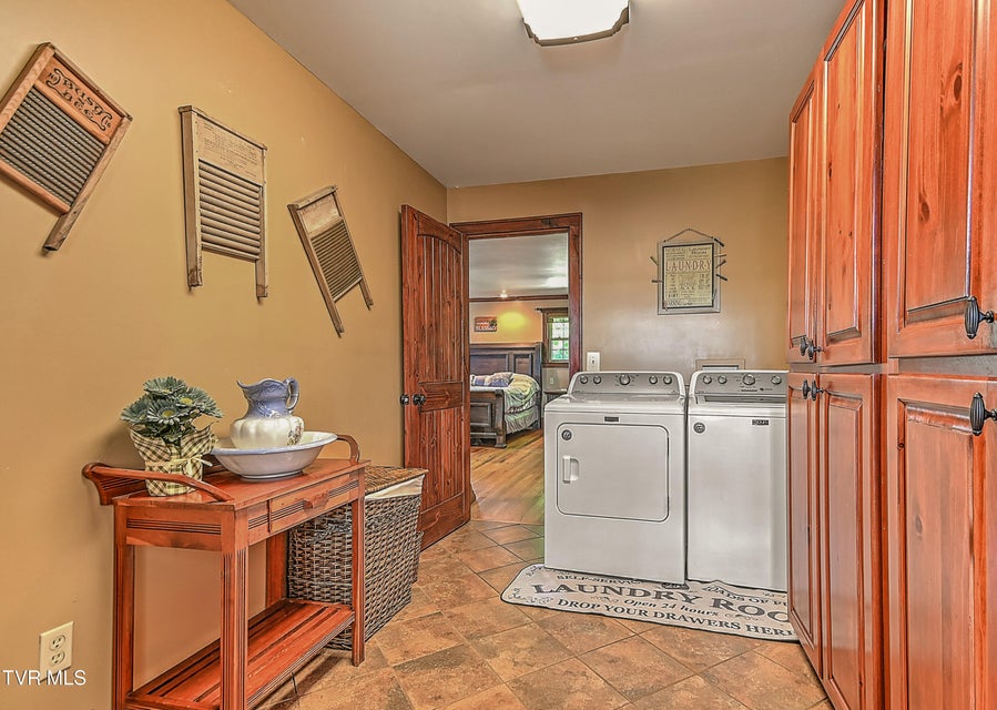 Photo #31: 700 Park Street