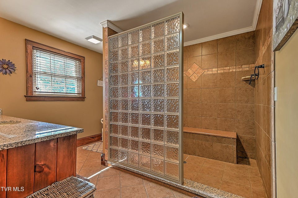 Photo #32: 700 Park Street