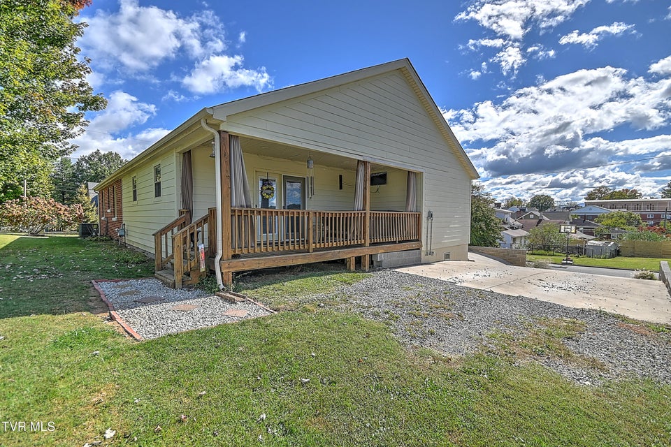 Photo #40: 700 Park Street