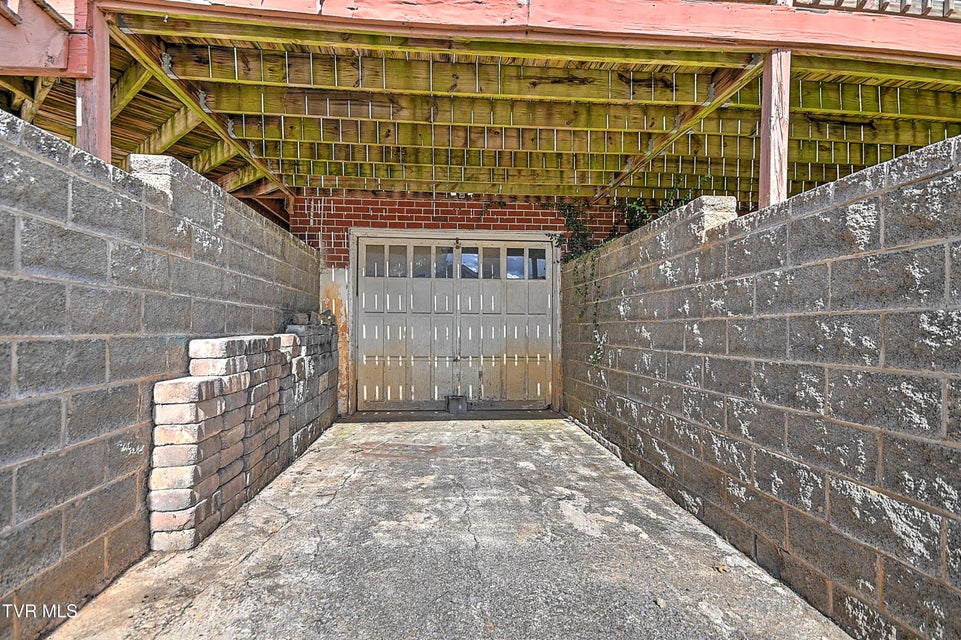 Photo #43: 700 Park Street