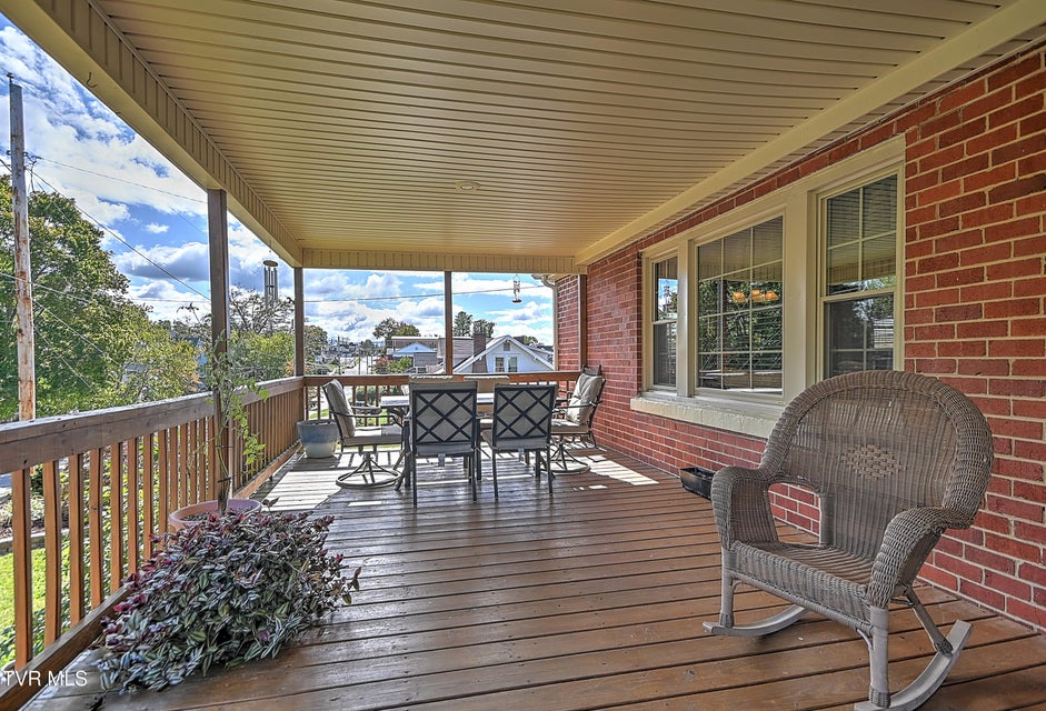 Photo #6: 700 Park Street