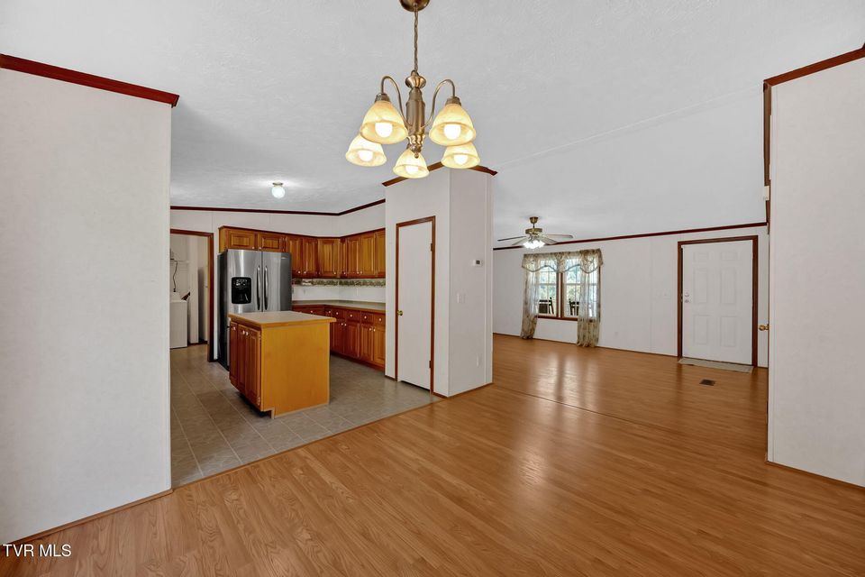 Photo #8: 384 Sugar Pine Lane