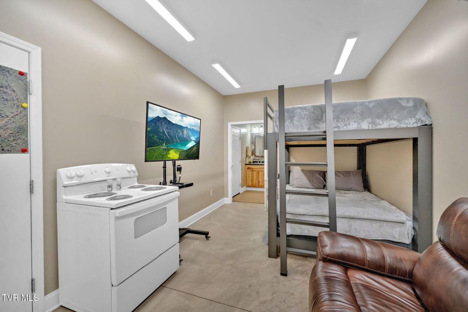 Photo #37: 384 Sugar Pine Lane