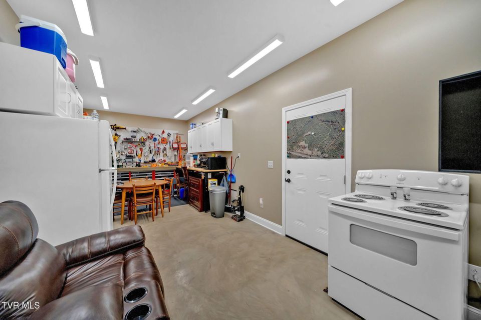 Photo #38: 384 Sugar Pine Lane