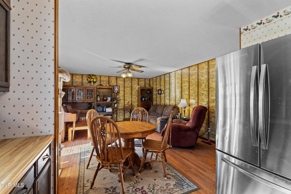 Photo #9: 4146 Leslie Drive