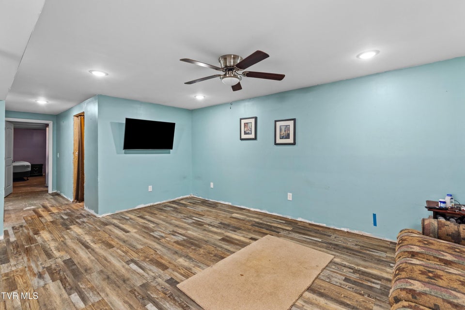 Photo #25: 4146 Leslie Drive