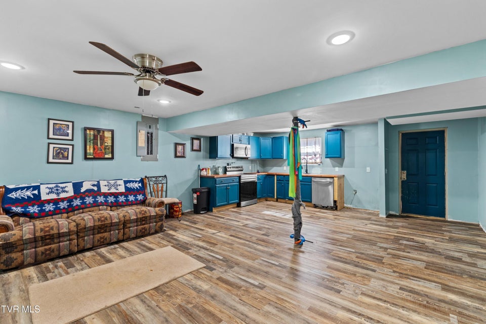 Photo #26: 4146 Leslie Drive