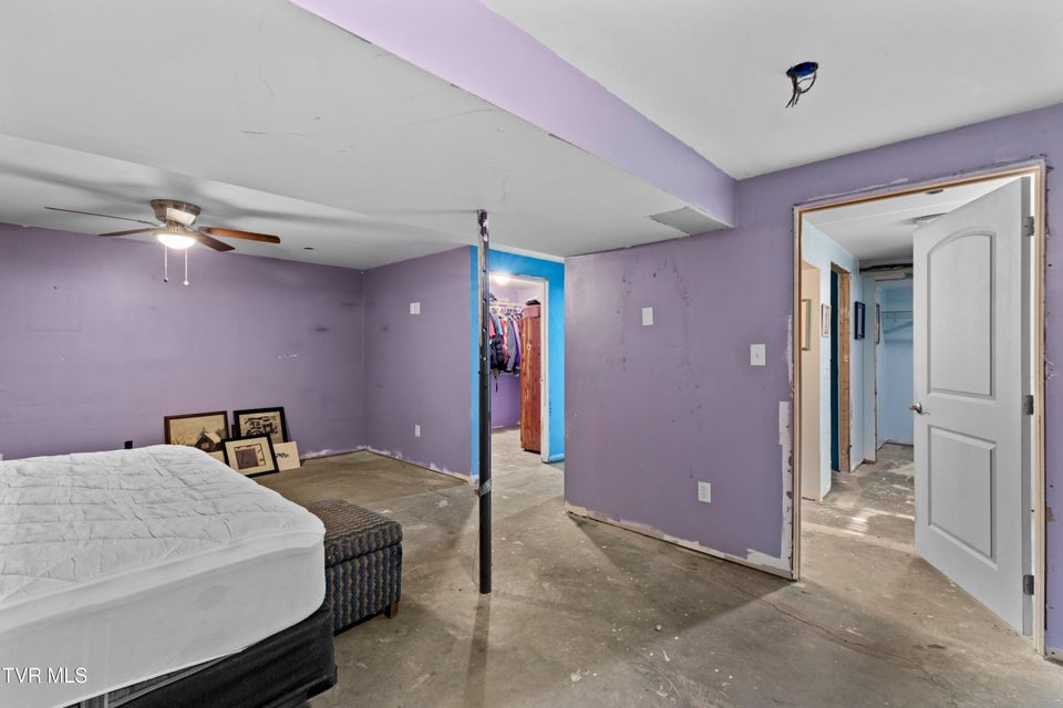 Photo #30: 4146 Leslie Drive