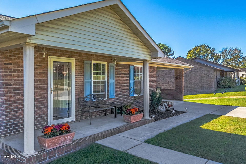 Photo #42: 4146 Leslie Drive