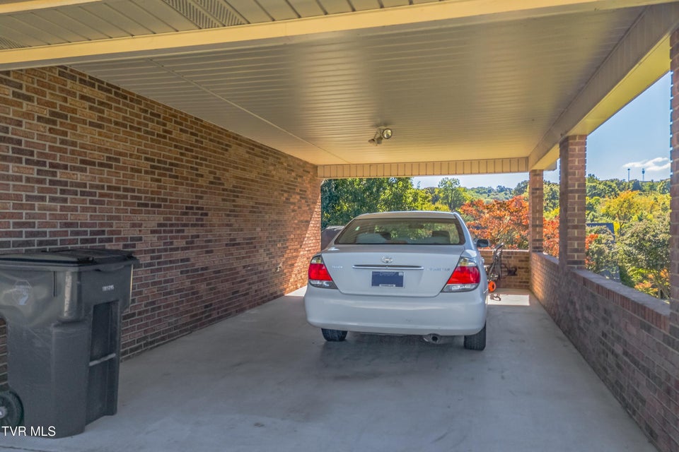 Photo #37: 4146 Leslie Drive