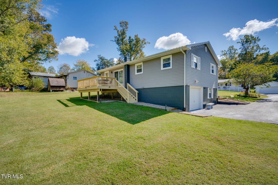 Photo #3: 111 Poplar Drive