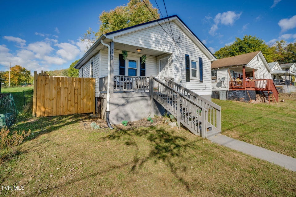 Photo #2: 1208 Riverside Avenue