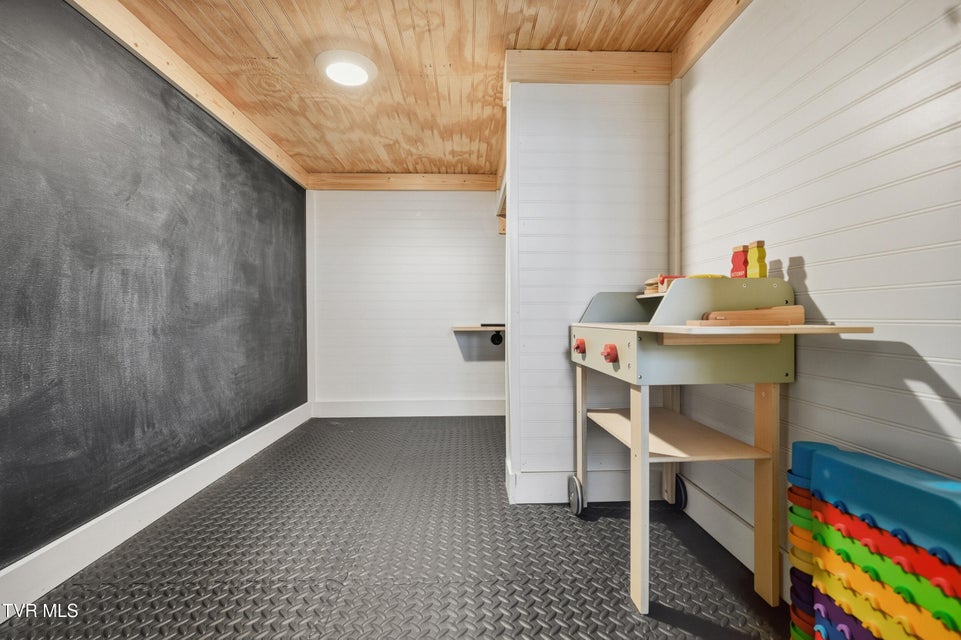 Photo #8: 2401 Egret Lane