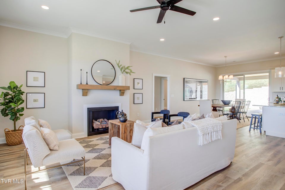 Photo #15: 77 Sunset Road