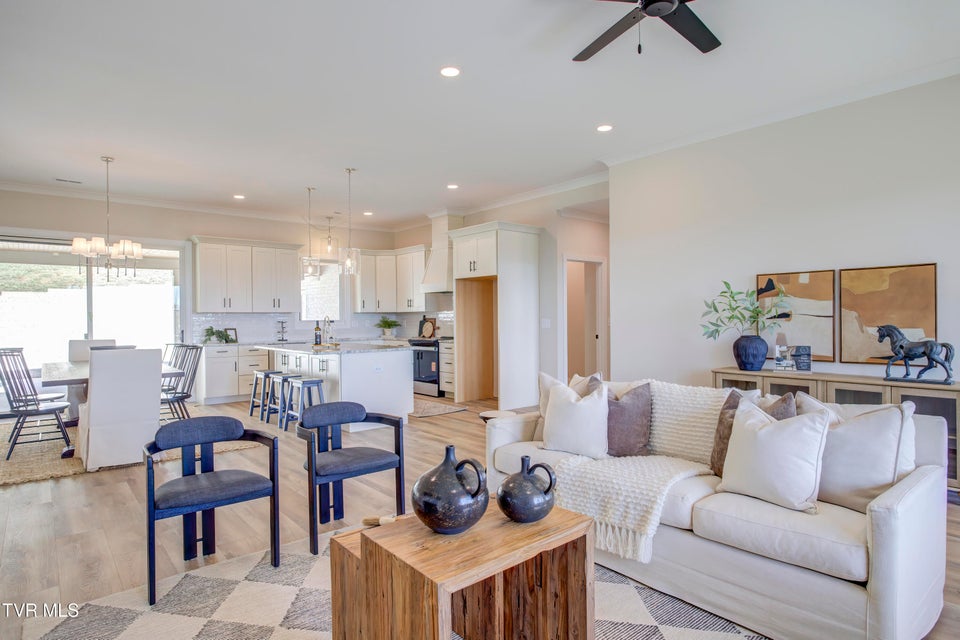 Photo #17: 77 Sunset Road