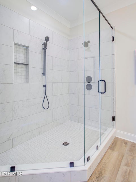 Photo #27: 77 Sunset Road