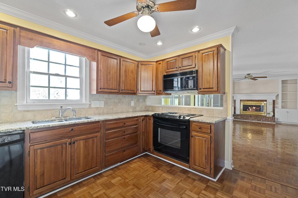 Photo #15: 102 Magnolia Drive