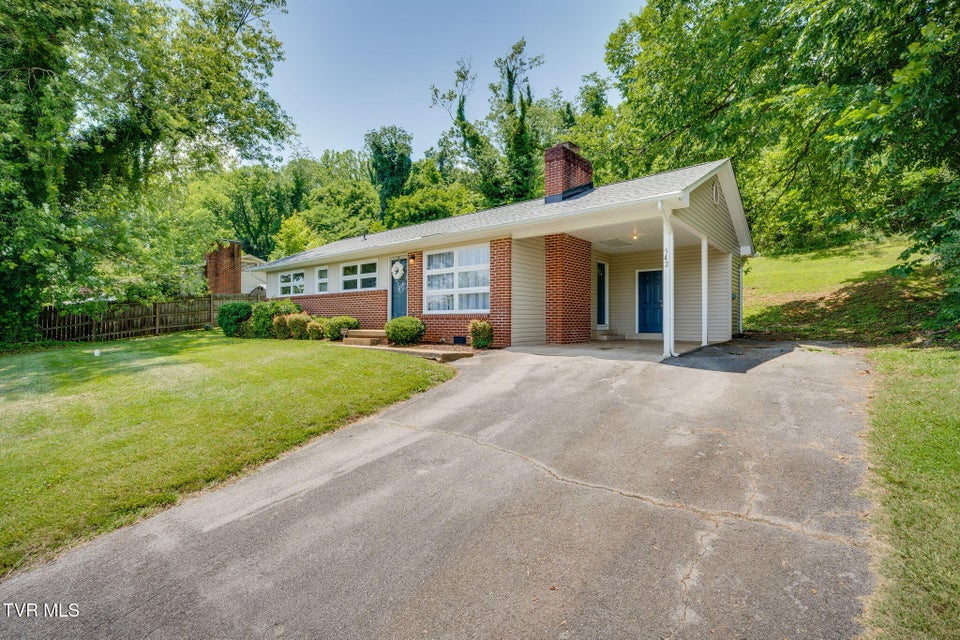 Photo #3: 542 Ranier Drive