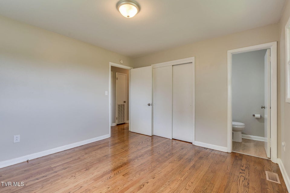 Photo #13: 542 Ranier Drive