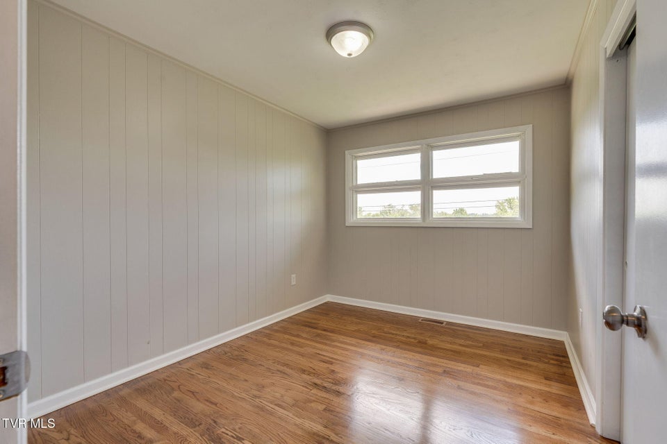 Photo #18: 542 Ranier Drive