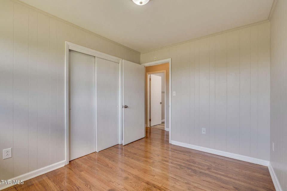 Photo #19: 542 Ranier Drive