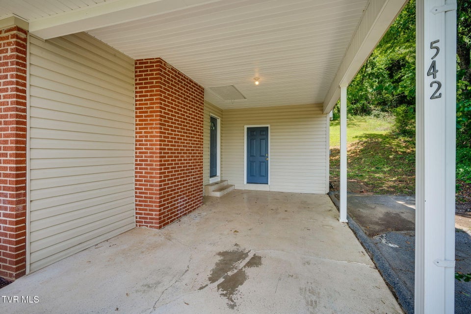 Photo #21: 542 Ranier Drive