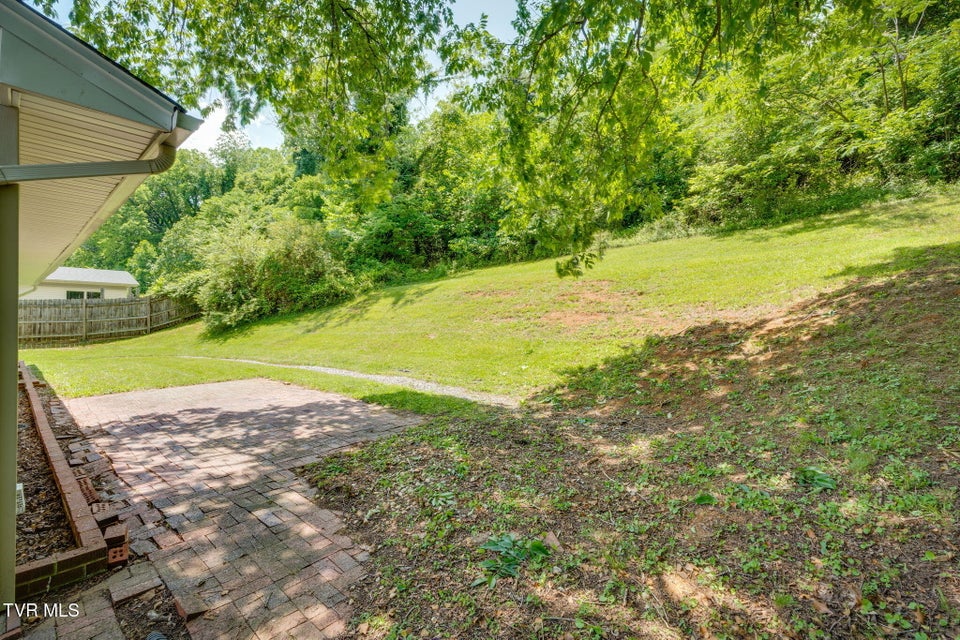 Photo #22: 542 Ranier Drive