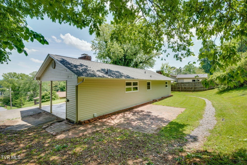 Photo #23: 542 Ranier Drive