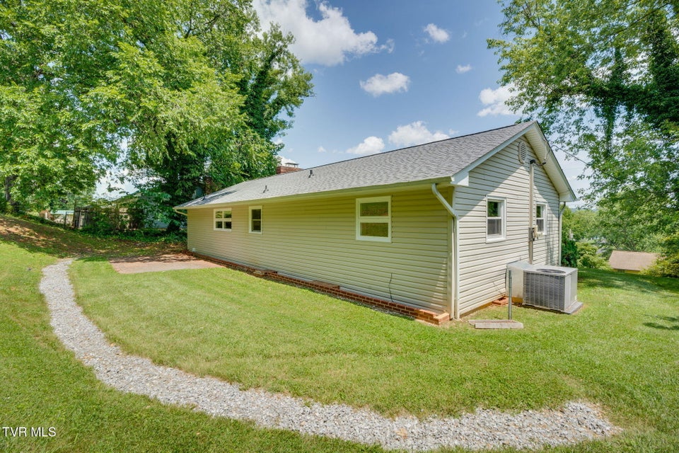 Photo #24: 542 Ranier Drive