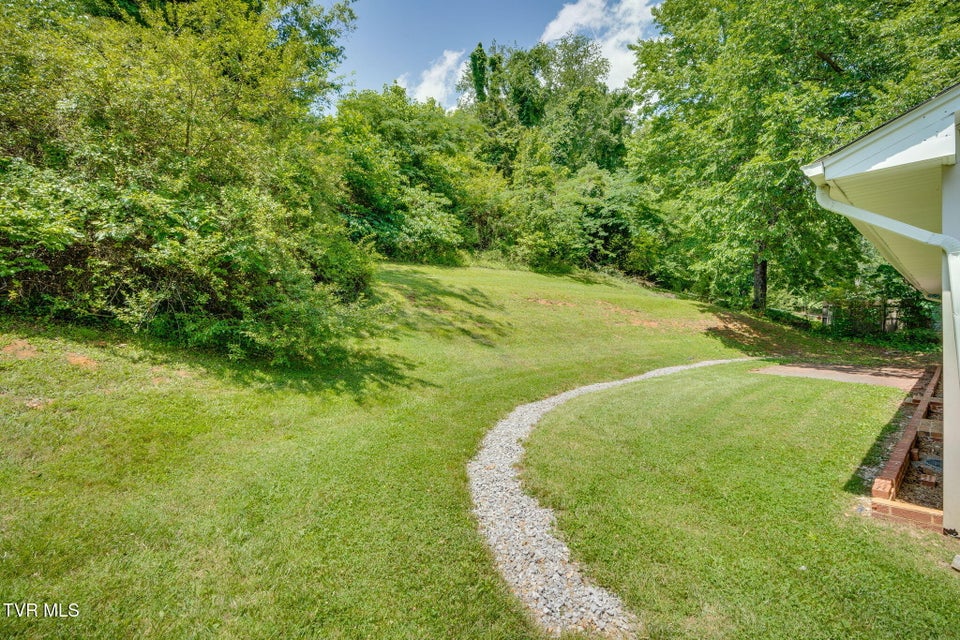 Photo #25: 542 Ranier Drive