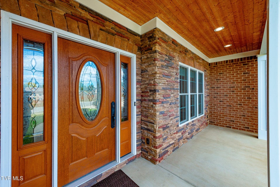 Photo #6: 5079 Rose Gardens Circle