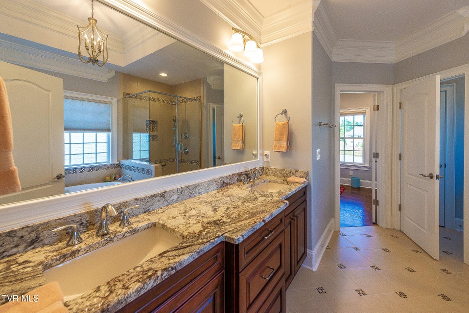 Photo #15: 5079 Rose Gardens Circle