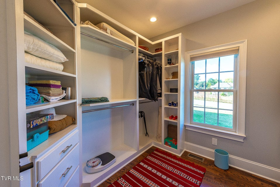 Photo #21: 5079 Rose Gardens Circle