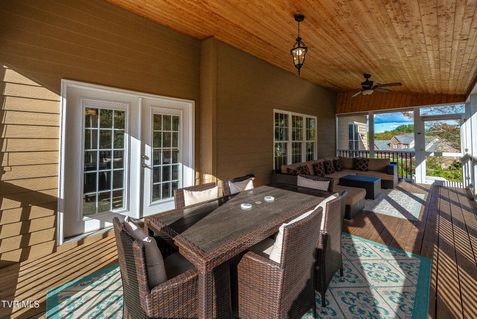 Photo #23: 5079 Rose Gardens Circle