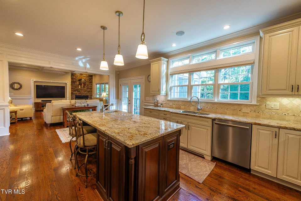 Photo #28: 5079 Rose Gardens Circle