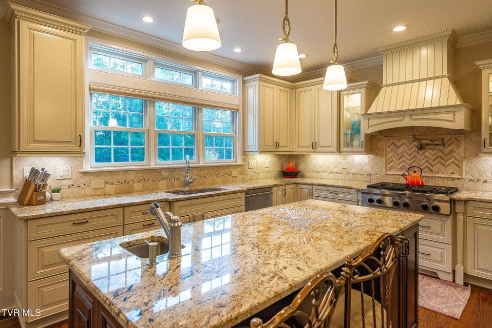 Photo #9: 5079 Rose Gardens Circle