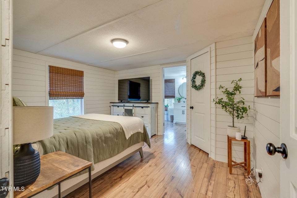 Photo #14: 483 Trotters Lane 