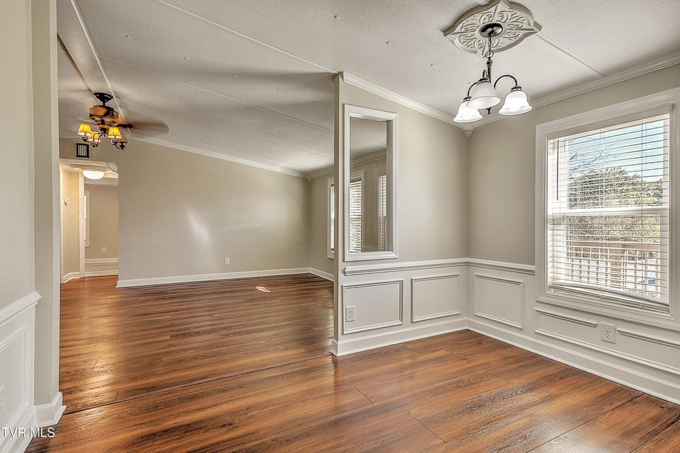 Photo #8: 1302 Camelia Avenue